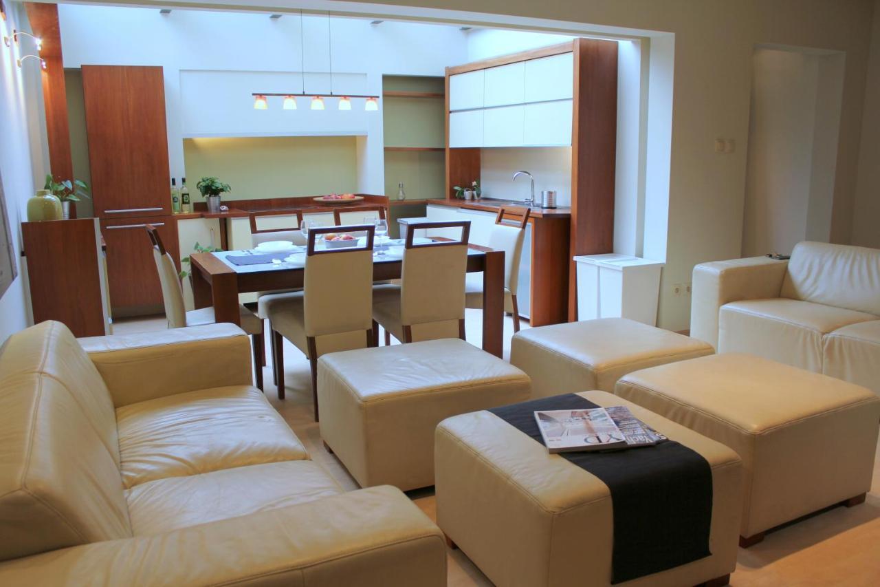 Apartment With Garden In City Center Krasków Eksteriør bilde
